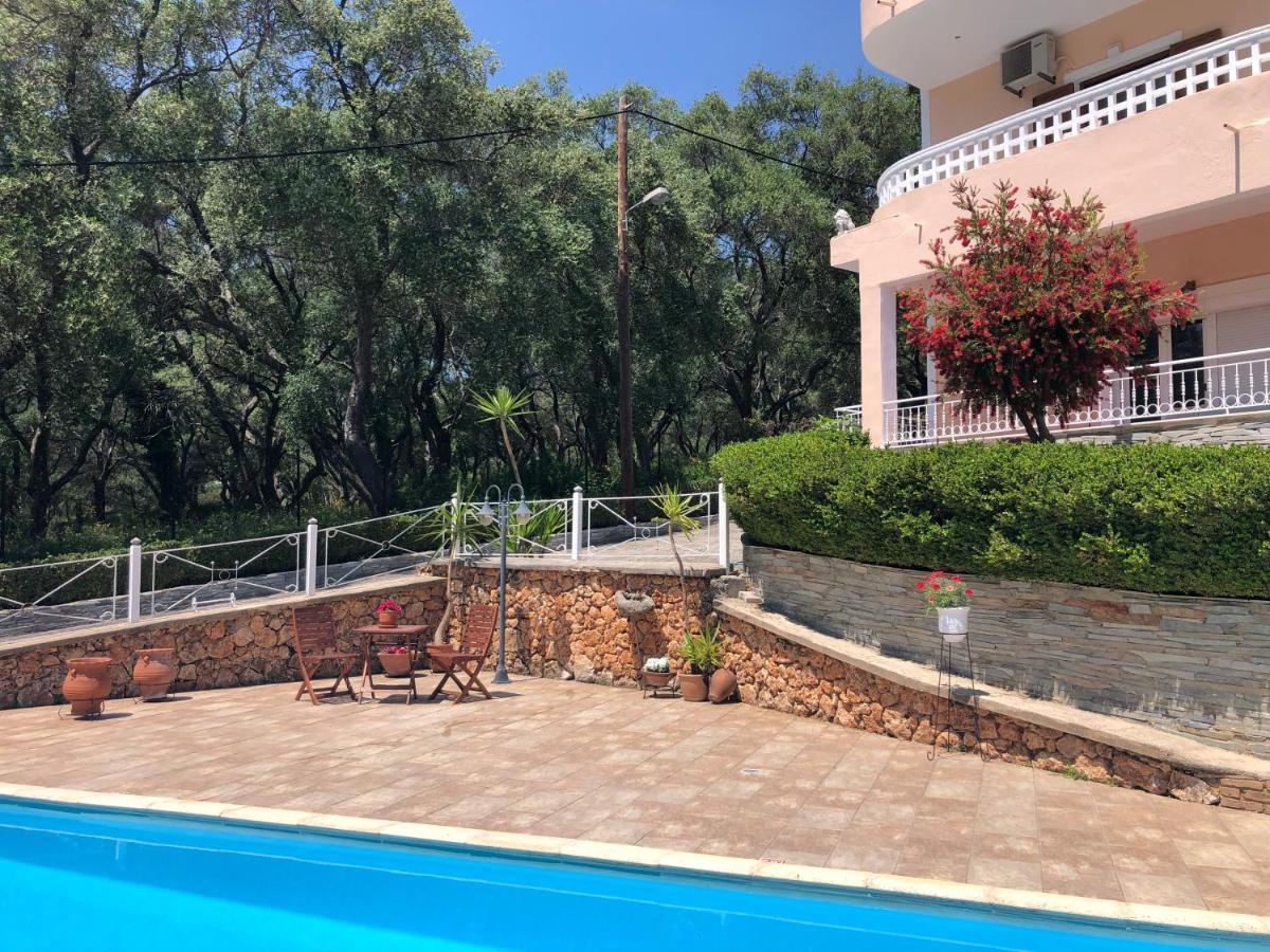 Golden Sun Lejlighedshotel Parga Eksteriør billede