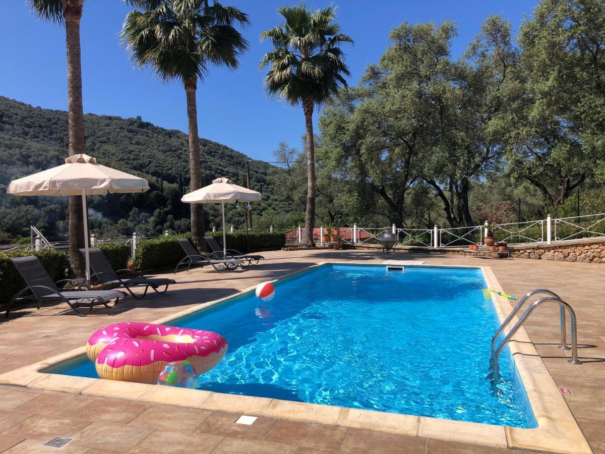 Golden Sun Lejlighedshotel Parga Eksteriør billede