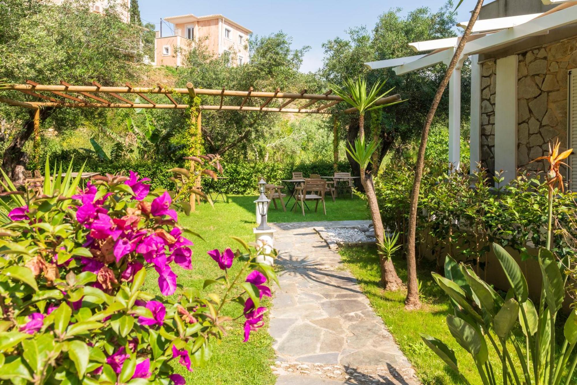 Golden Sun Lejlighedshotel Parga Eksteriør billede