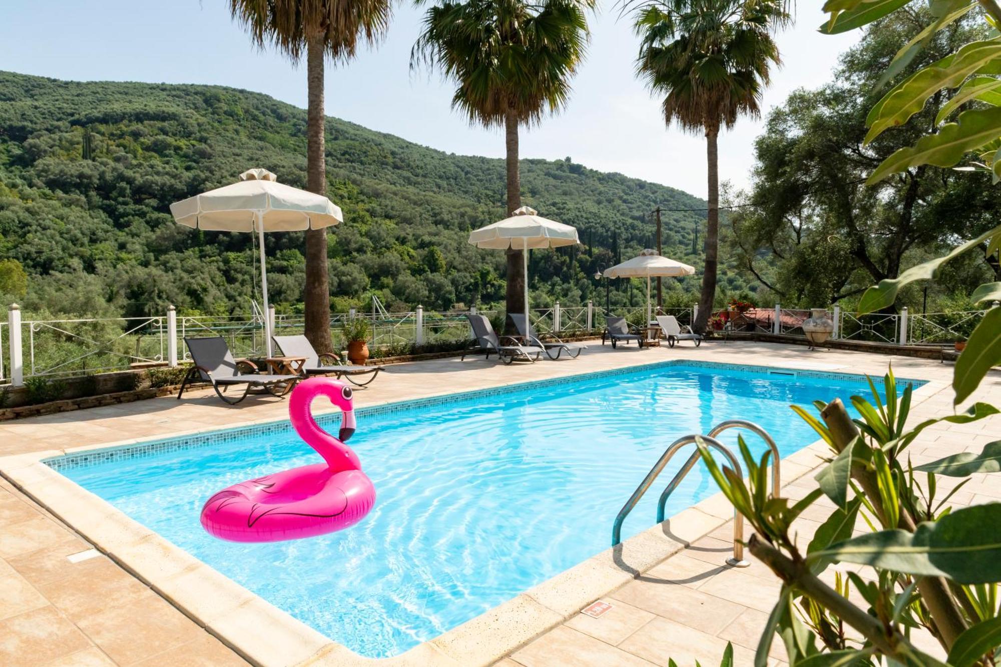 Golden Sun Lejlighedshotel Parga Eksteriør billede