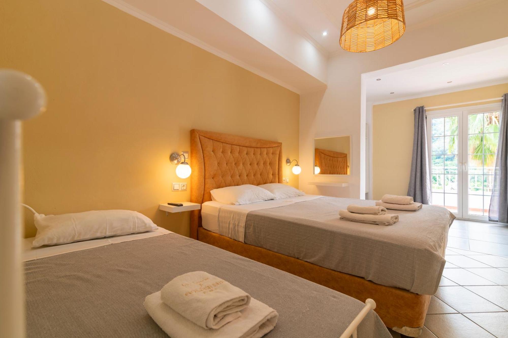 Golden Sun Lejlighedshotel Parga Eksteriør billede