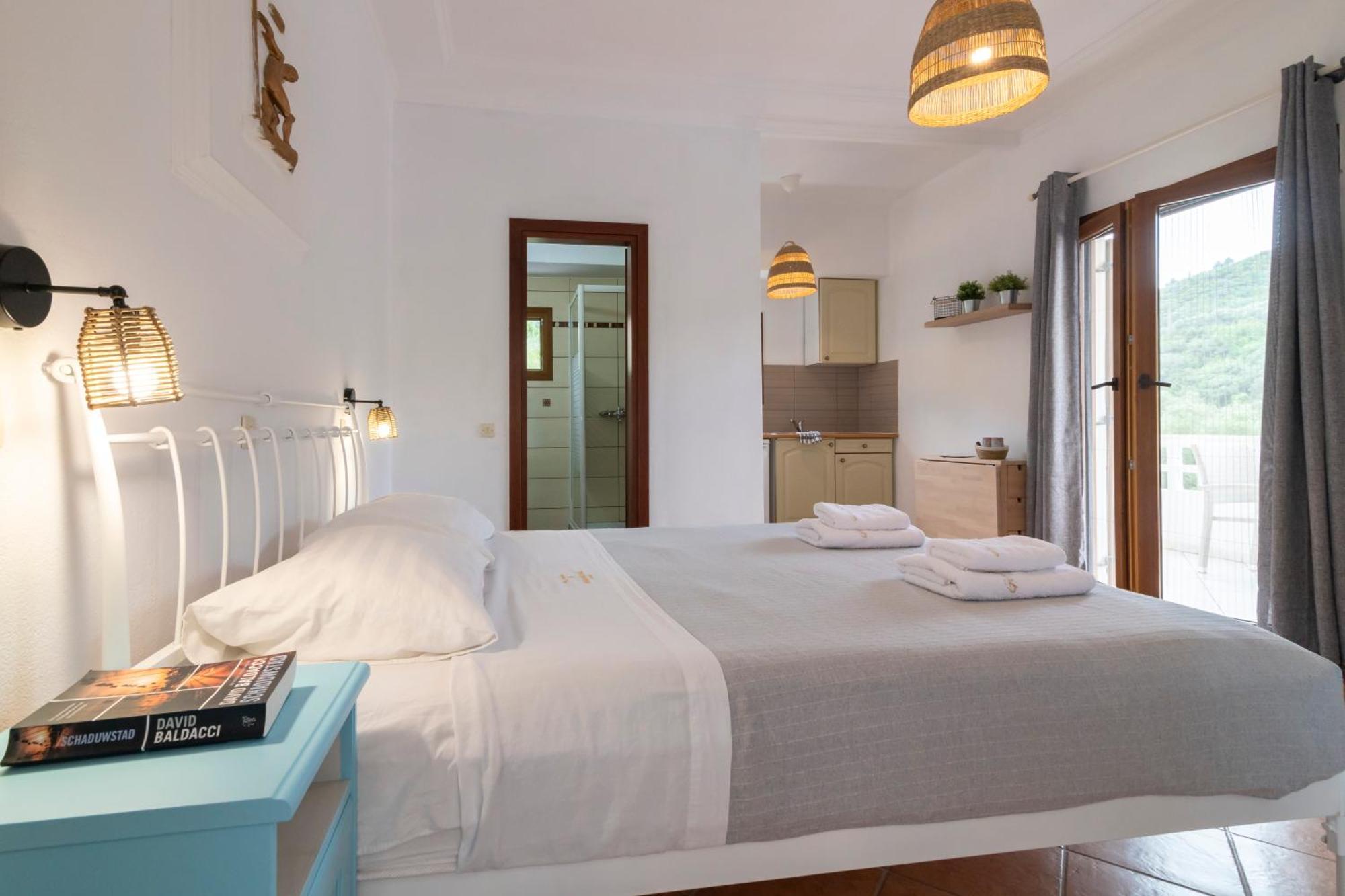 Golden Sun Lejlighedshotel Parga Eksteriør billede