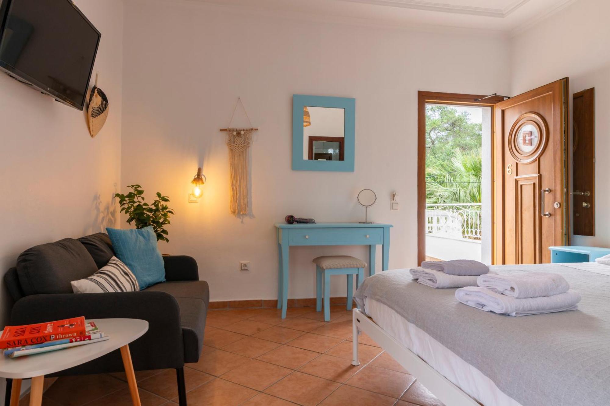 Golden Sun Lejlighedshotel Parga Eksteriør billede