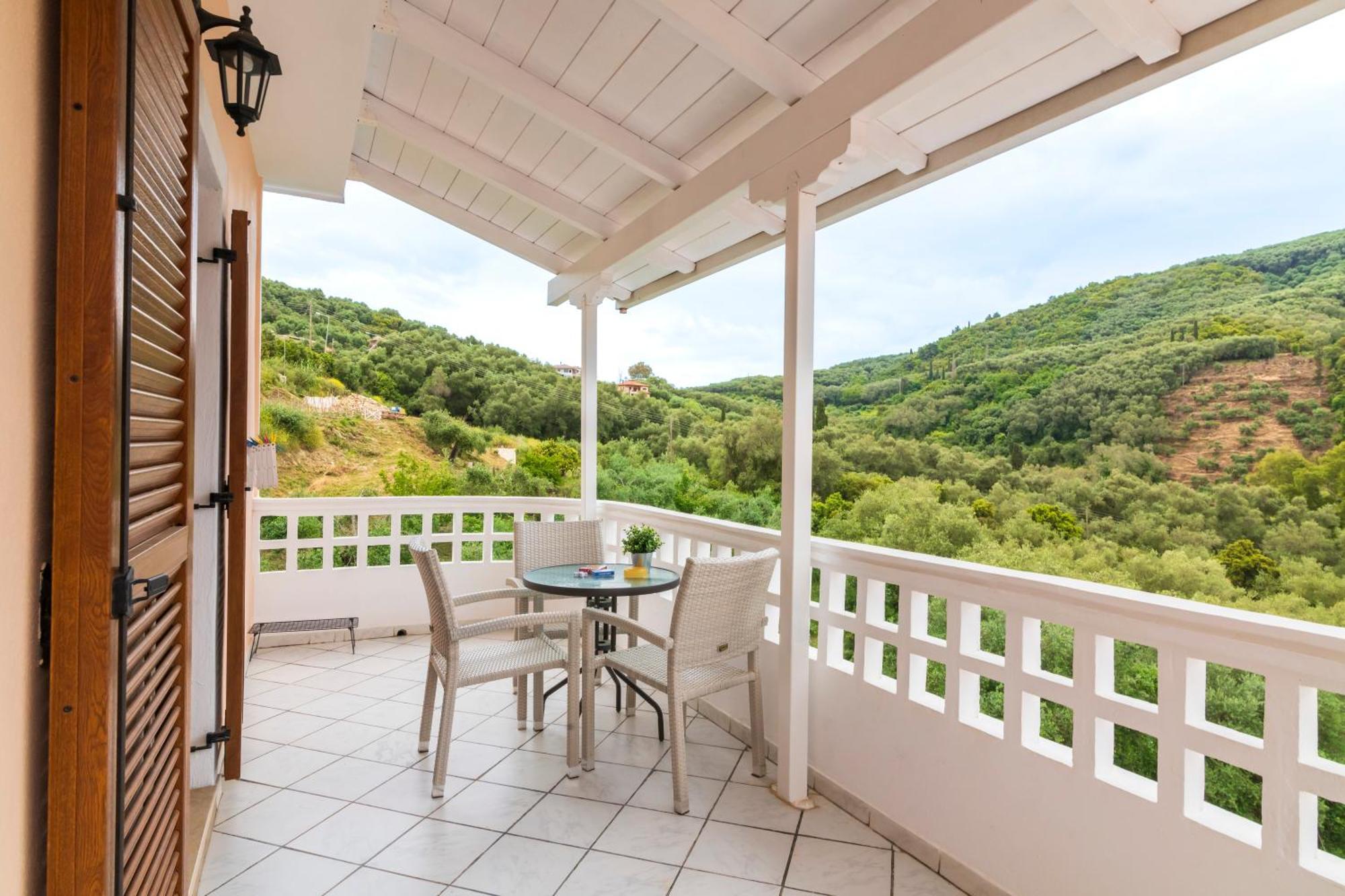Golden Sun Lejlighedshotel Parga Eksteriør billede